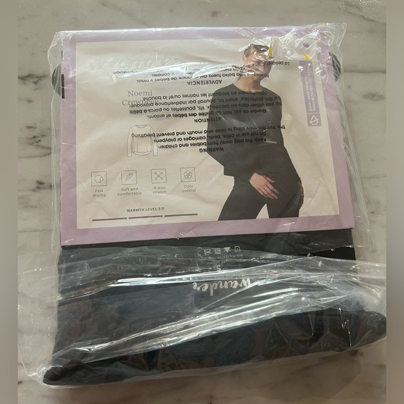 Wander By Hottotties Noemi Crewneck Midweight Size Small NEW - Picture 4 of 4
